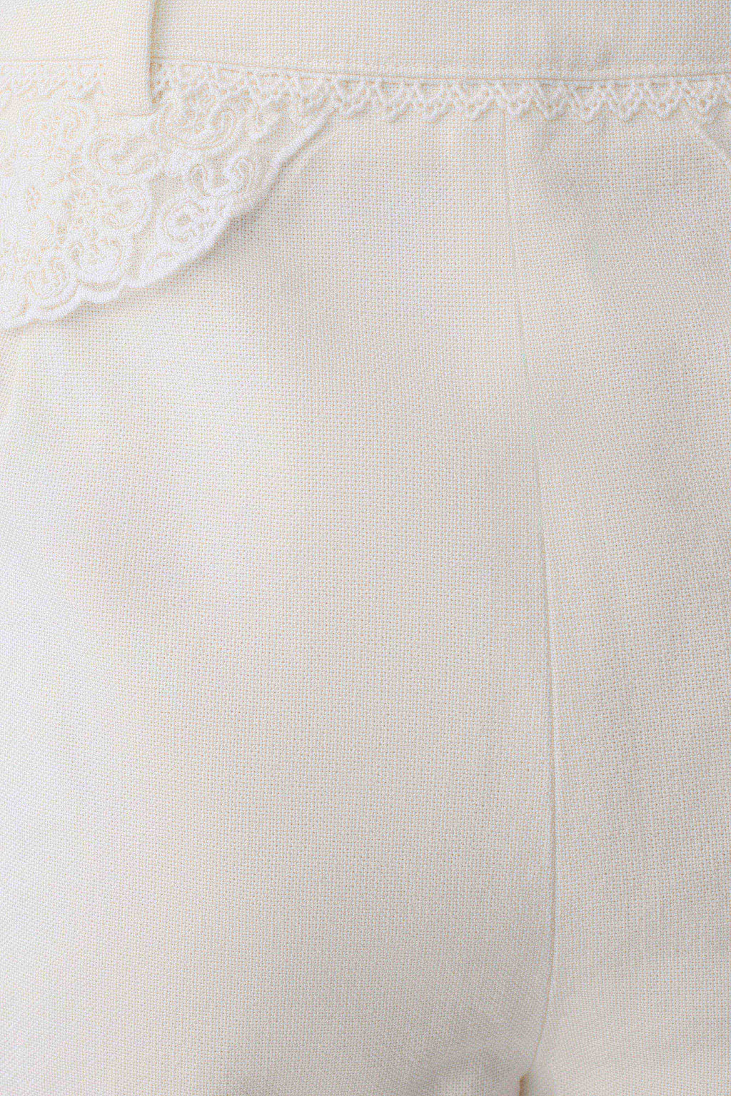 Melody Linen Short With Lace - White